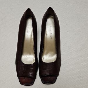 Karen Scott Chocolate Croc-Patterned Heels